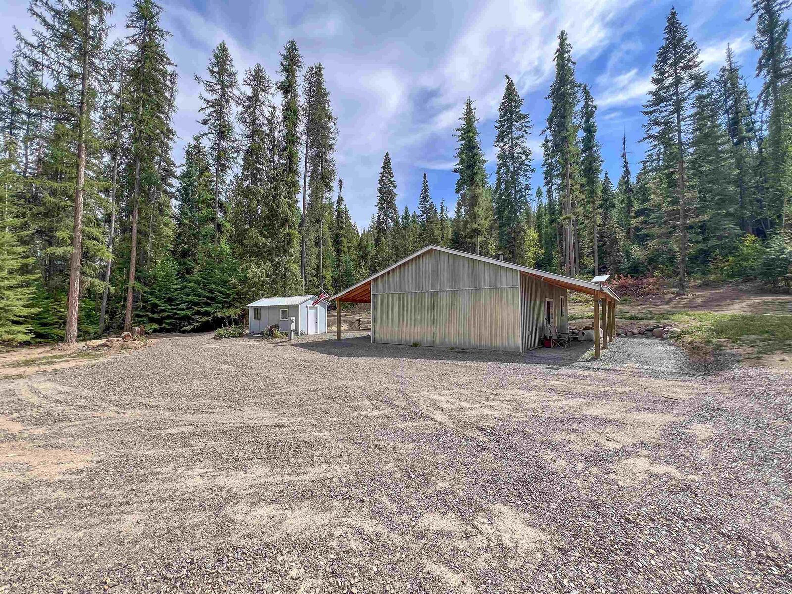 Property Photo:  3402 Larkspur Way  WA 99141 
