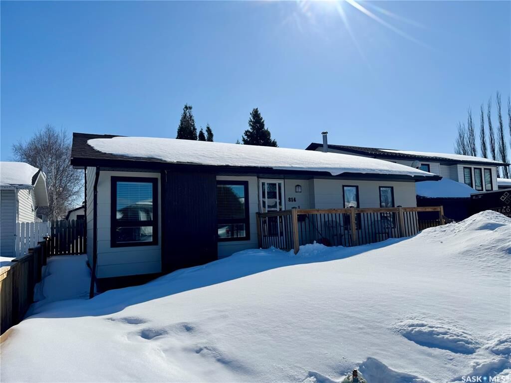 Photo de la propriété: 814 Carr Place SK S6V 7E1
