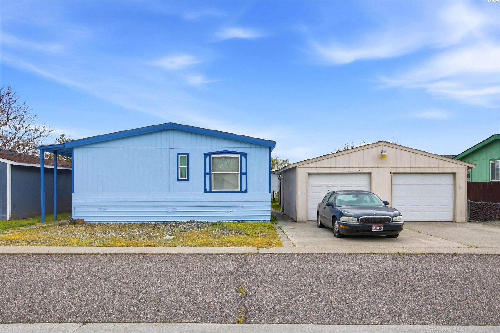 Property Photo:  2105 N Steptoe #146  WA 99336 