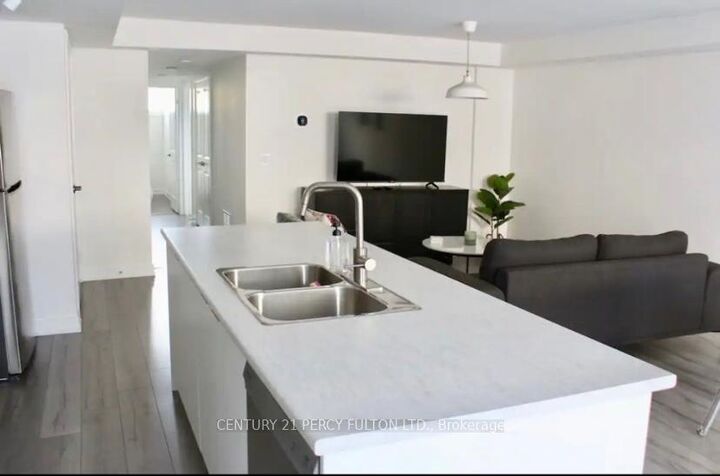 Property Photo:  3078 Sixth Line 112  ON L6M 4J9 