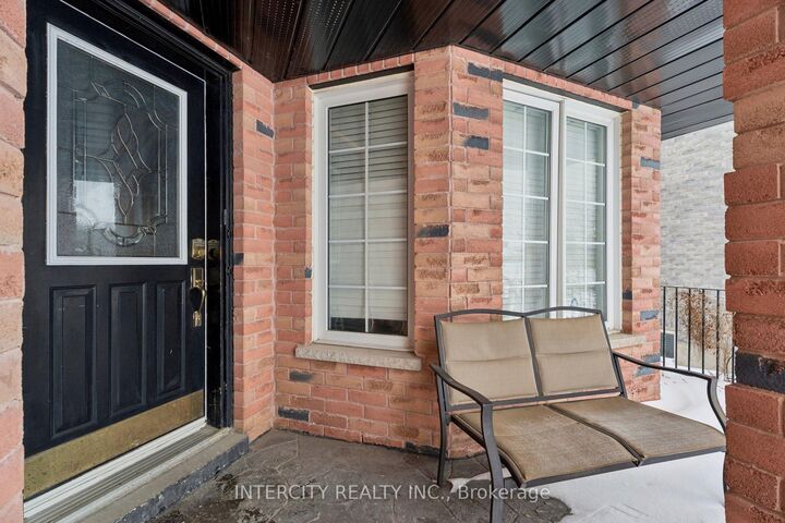 Property Photo: 25 Meyer Avenue ON L4M 6Y1