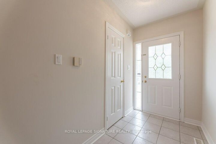 Property Photo: 55 Pottery Place ON L4L 9H5