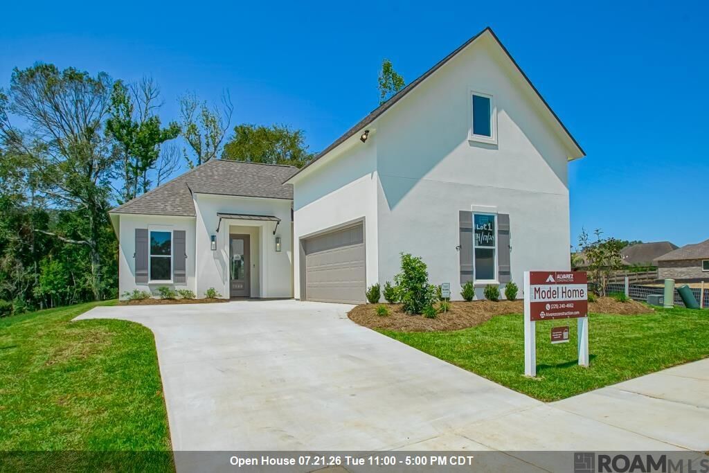 Property Photo: 7048 Garden Hill Dr LA 70817