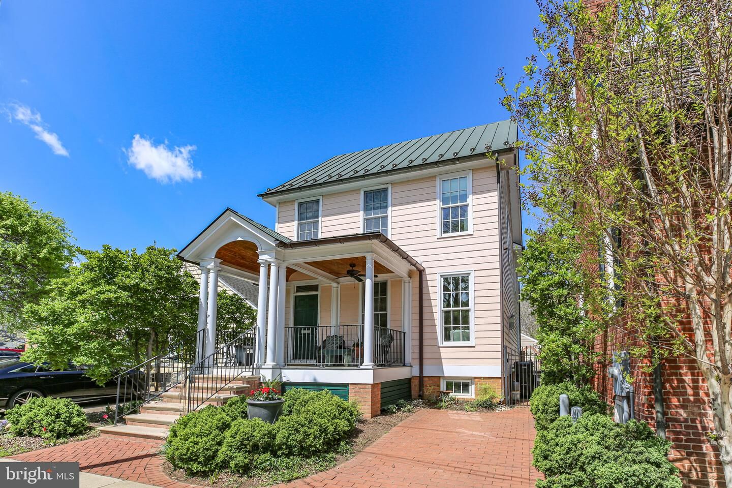 Property Photo: 211 Fauquier Street VA 22401