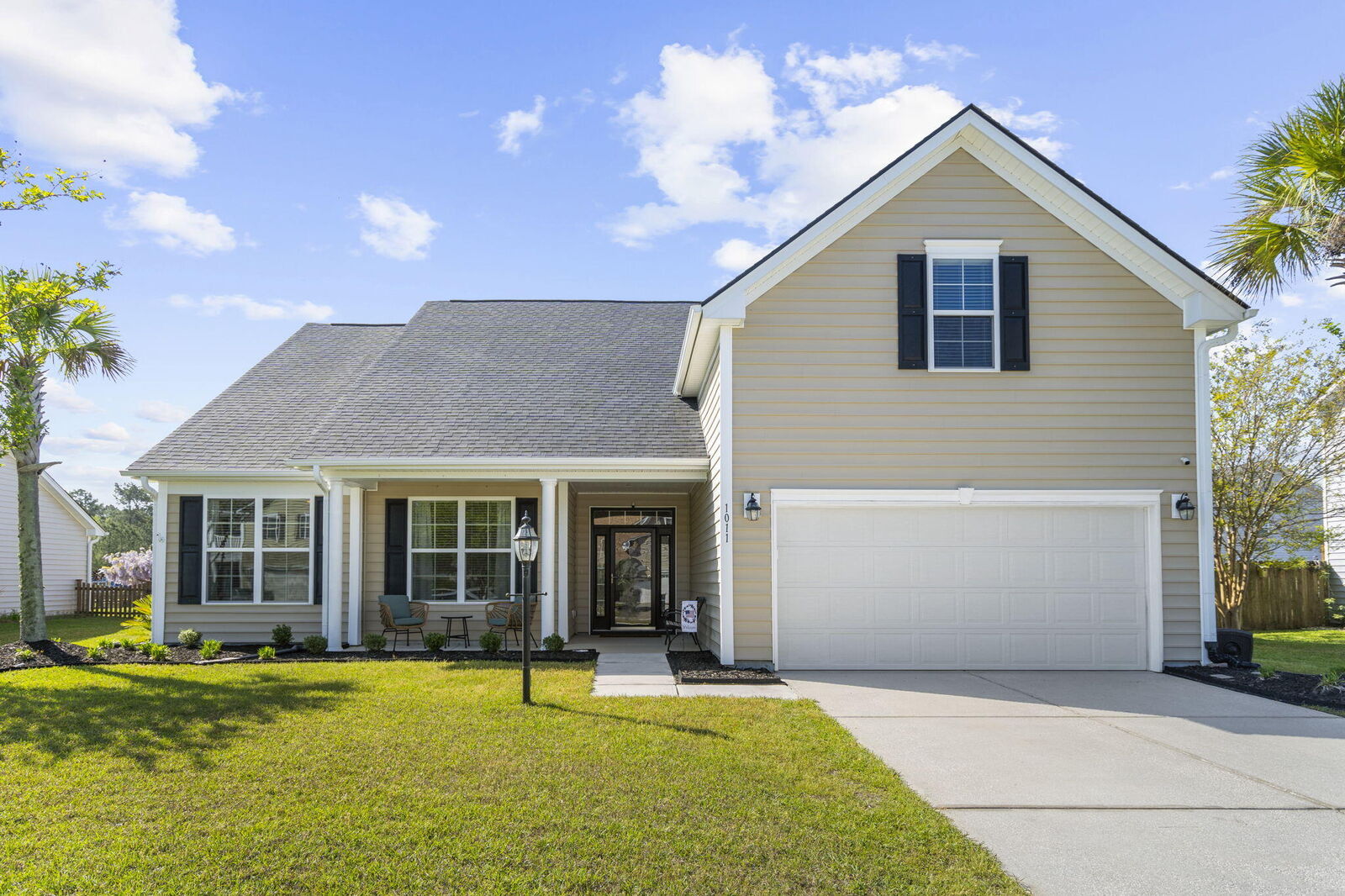 Property Photo:  1011 Bridlewood Farms Parkway  SC 29472 