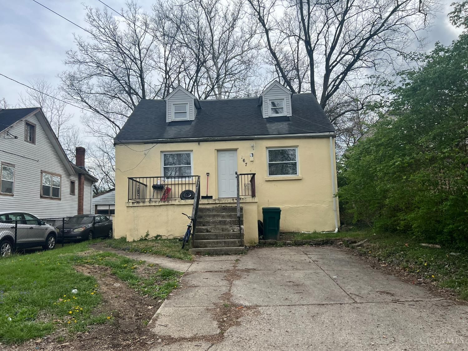 Property Photo:  967 Matthews Drive  OH 45215 