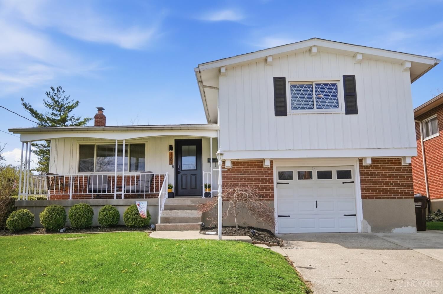 Property Photo:  3301 Cresentview Lane  OH 45248 