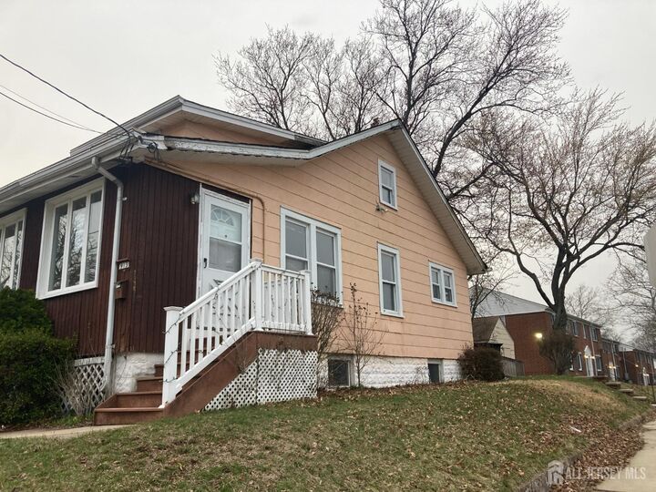 Property Photo:  913 Eden Avenue  NJ 08904 
