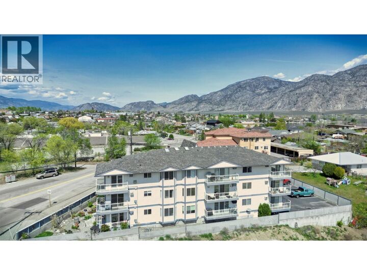 Property Photo: 4801 89th Street 102 BC V0H 1V0