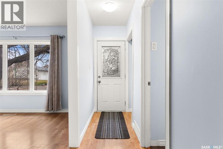 Photo de la propriété: 366 Halifax Street SK S4R 1T2