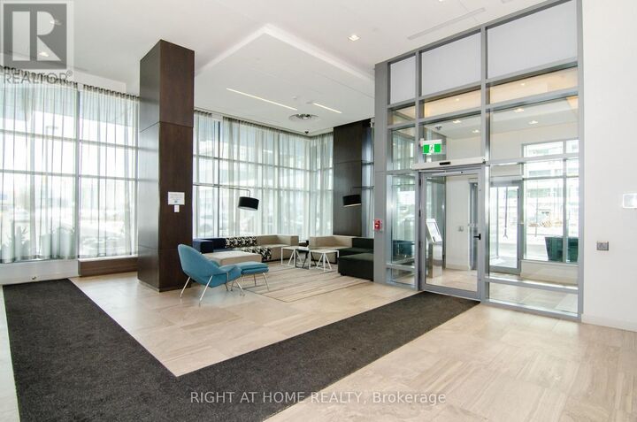 Property Photo:  2560 Eglinton Avenue West 702  ON L5M 0Y3 