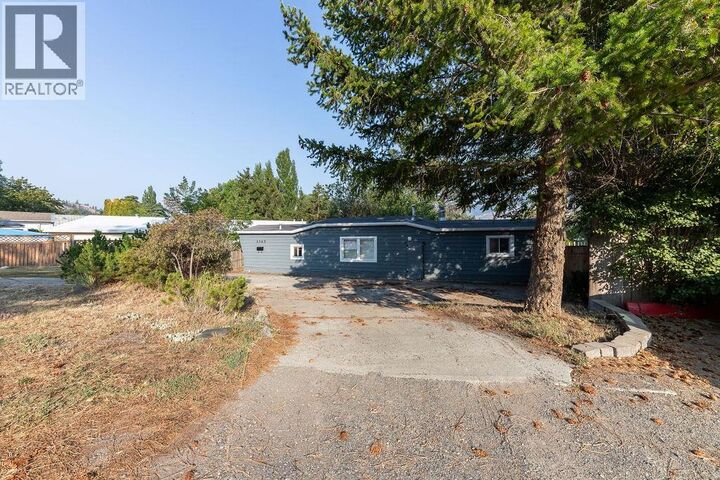 5362 Shelly Drive — photo 1