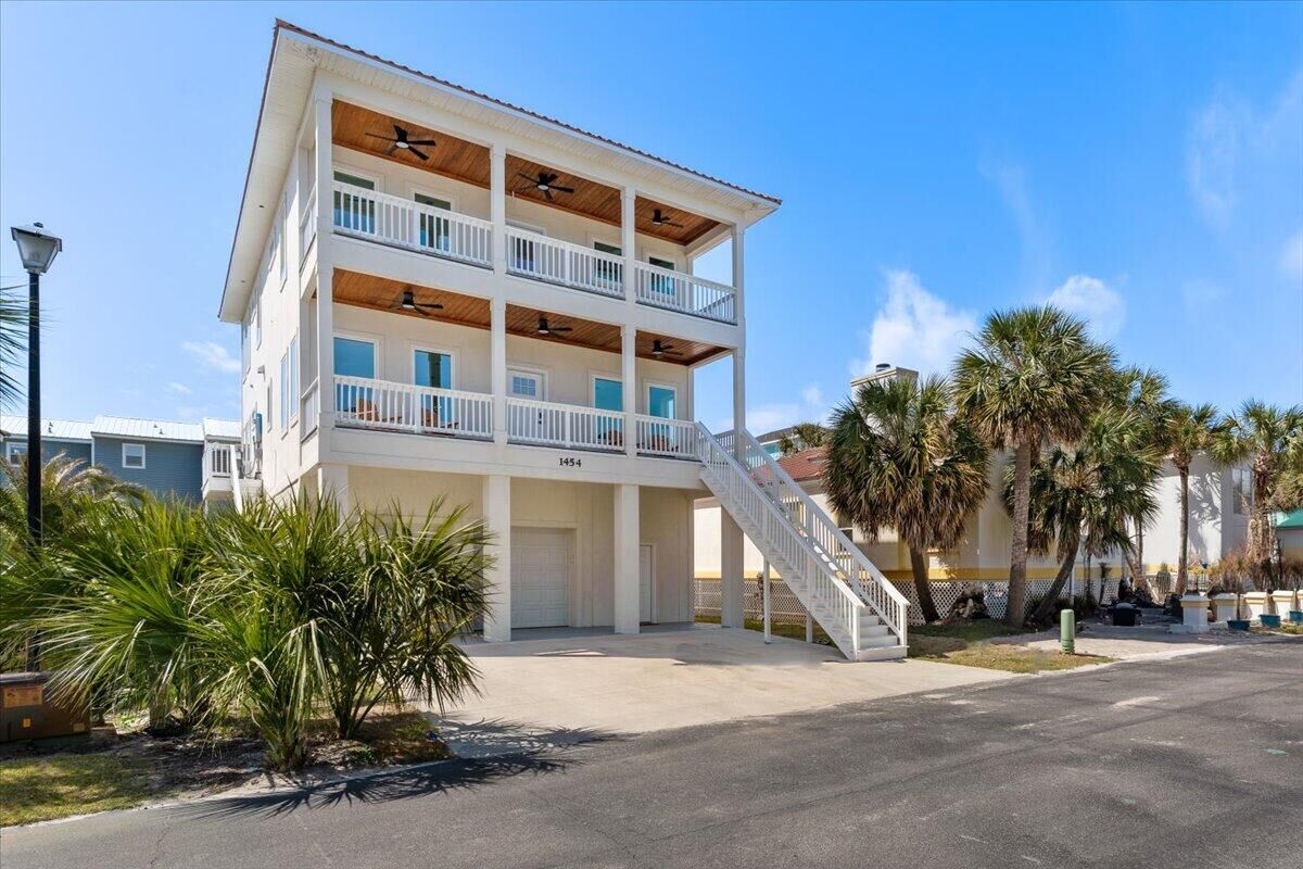 Property Photo:  1454 Sonata Court  FL 32566 