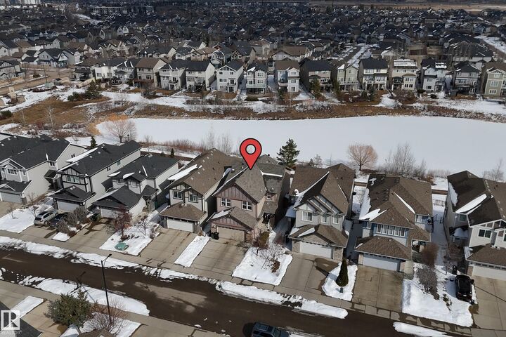 Photo de la propriété:  3825 Agar Green SW  AB T6W 0W9 