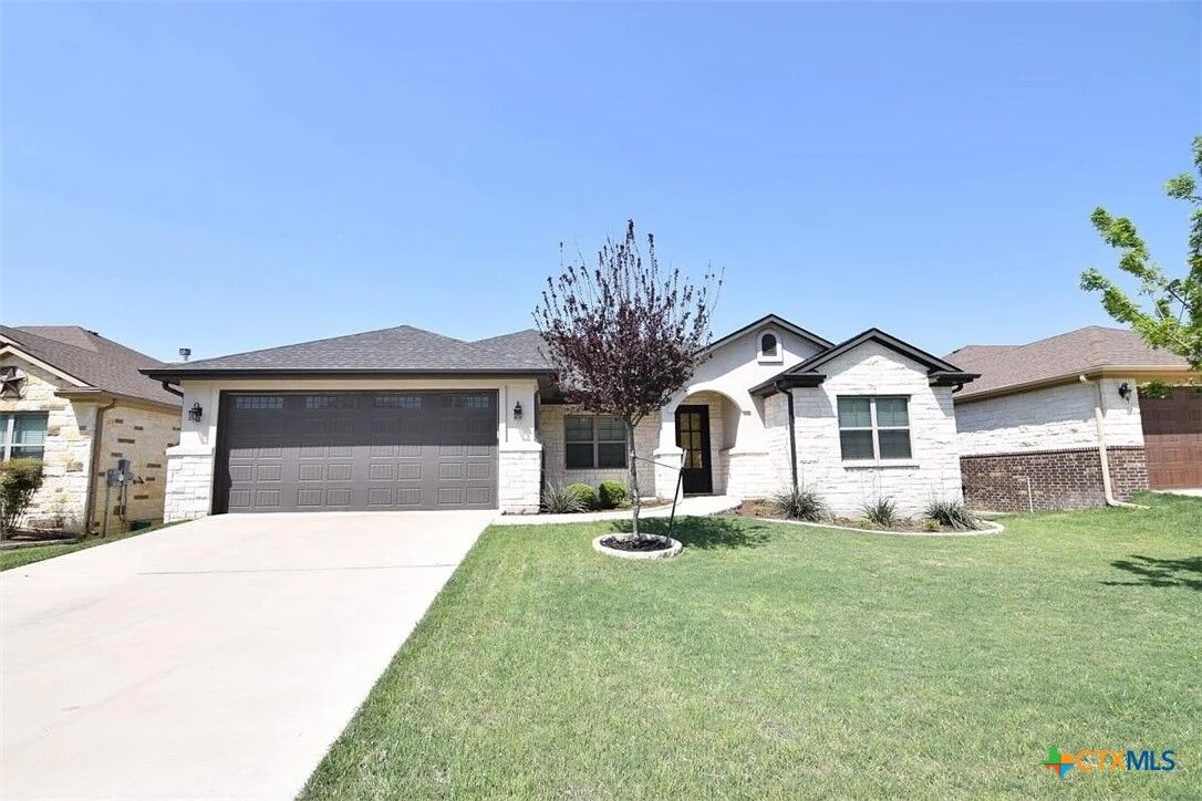 Property Photo:  325 Ow Lowrey  TX 76571 