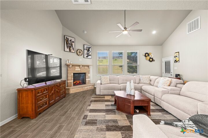 Property Photo:  1544 Justice Drive  TX 76522 