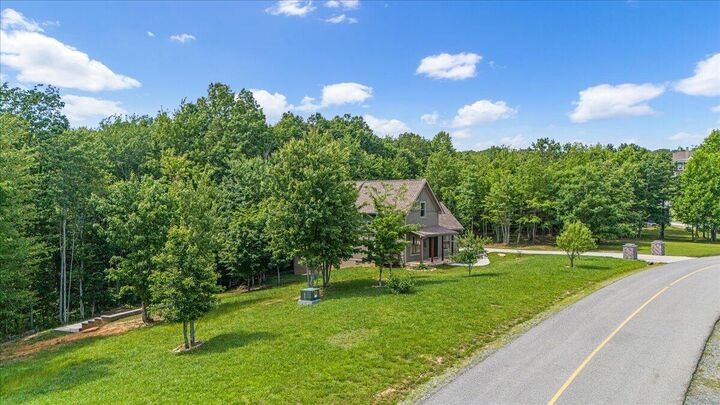 Property Photo:  220 Bear Crawl Road  TN 37347 