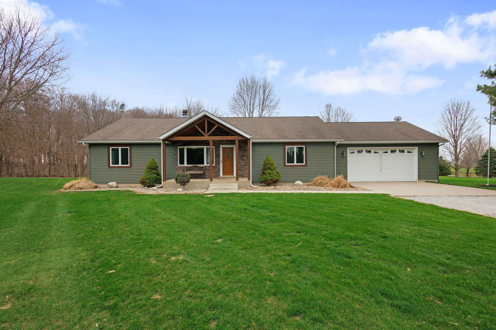 Property Photo:  5225 E 50  IN 46350 