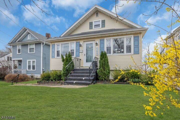 Property Photo:  2288 North Ave  NJ 07076 