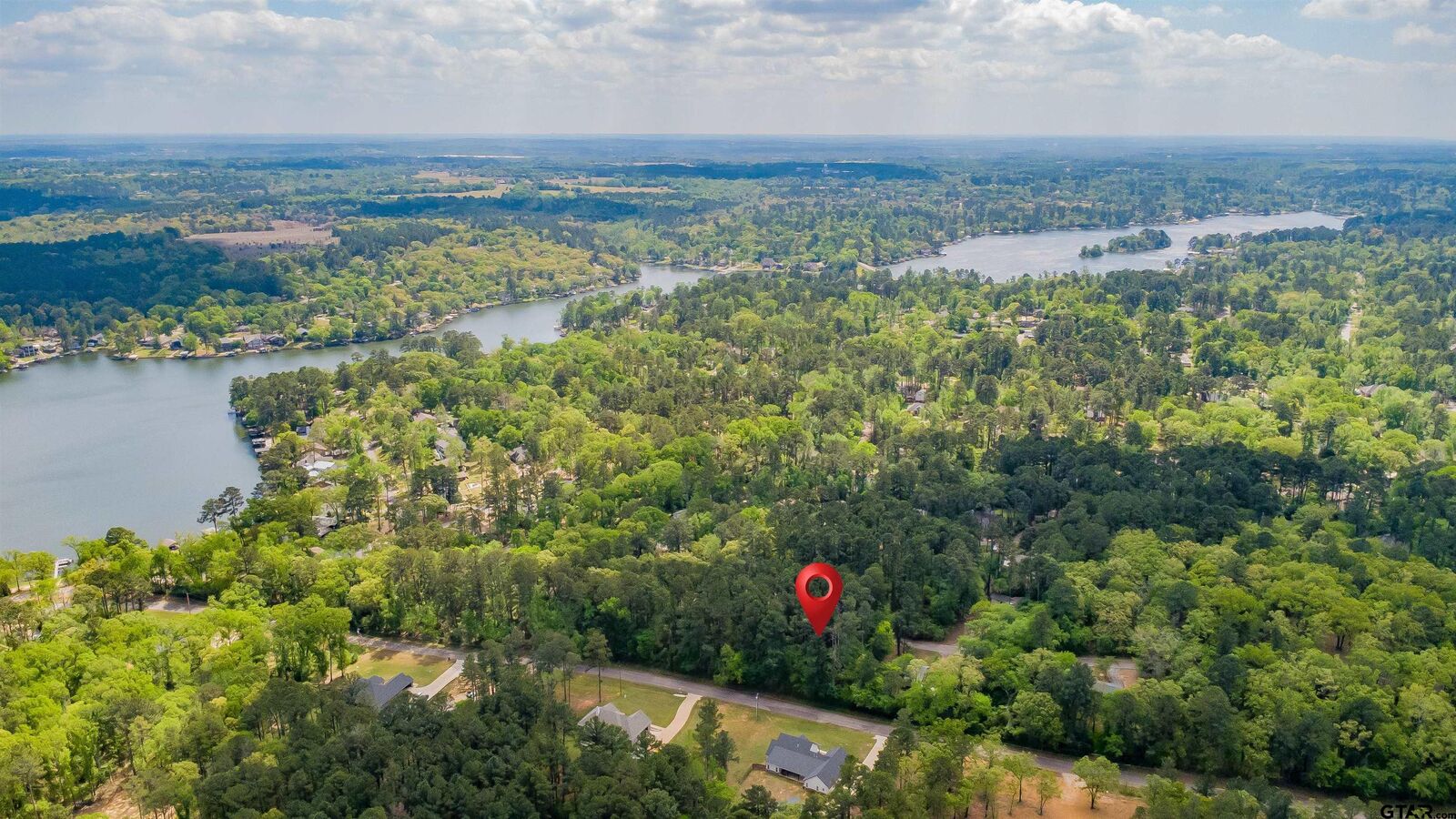 Property Photo: 1723 Pineview Lane TX 75771