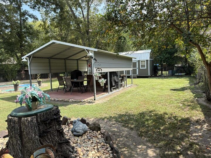 Property Photo:  617 W Scott Street  TX 75644 