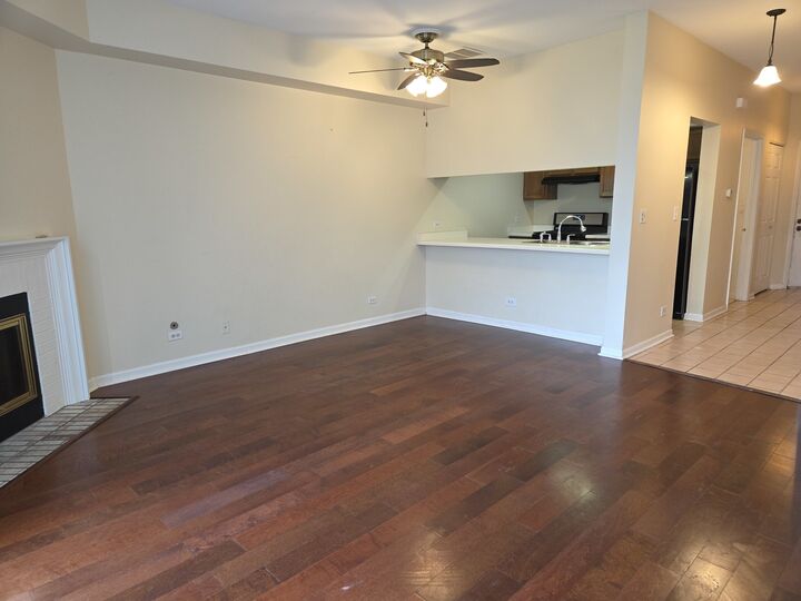 Property Photo: 1115 Regency Court IL 60193