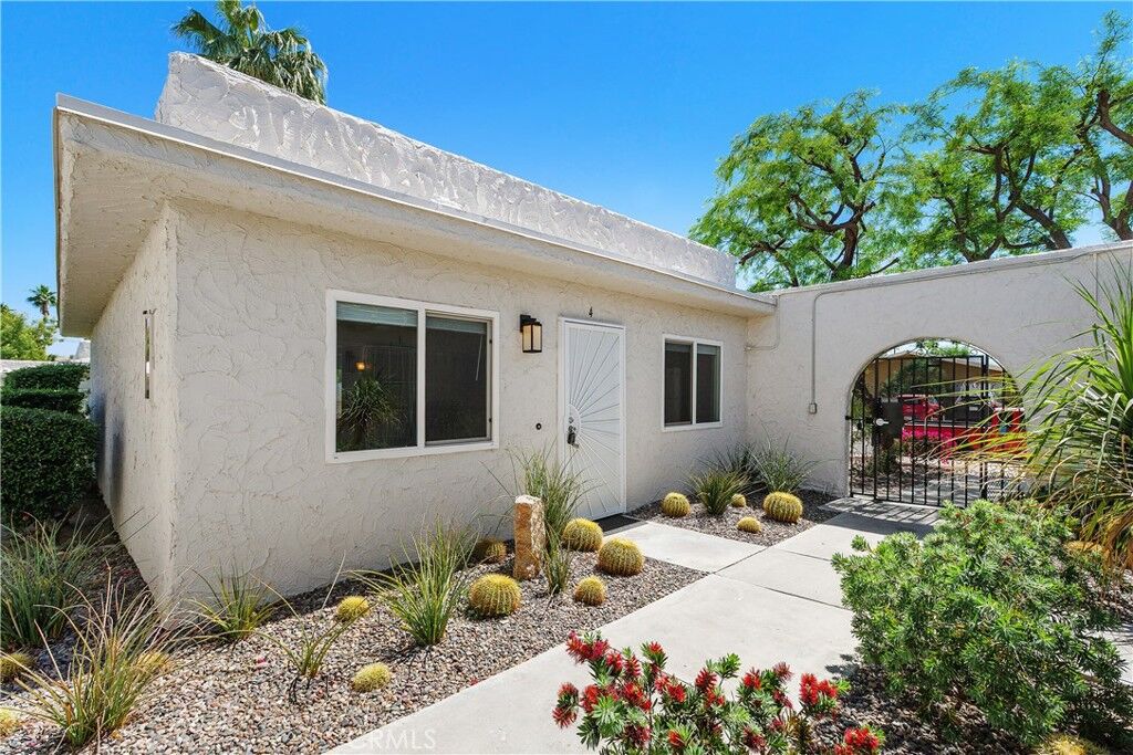 Property Photo:  816 E Cottonwood Road 4  CA 92262 