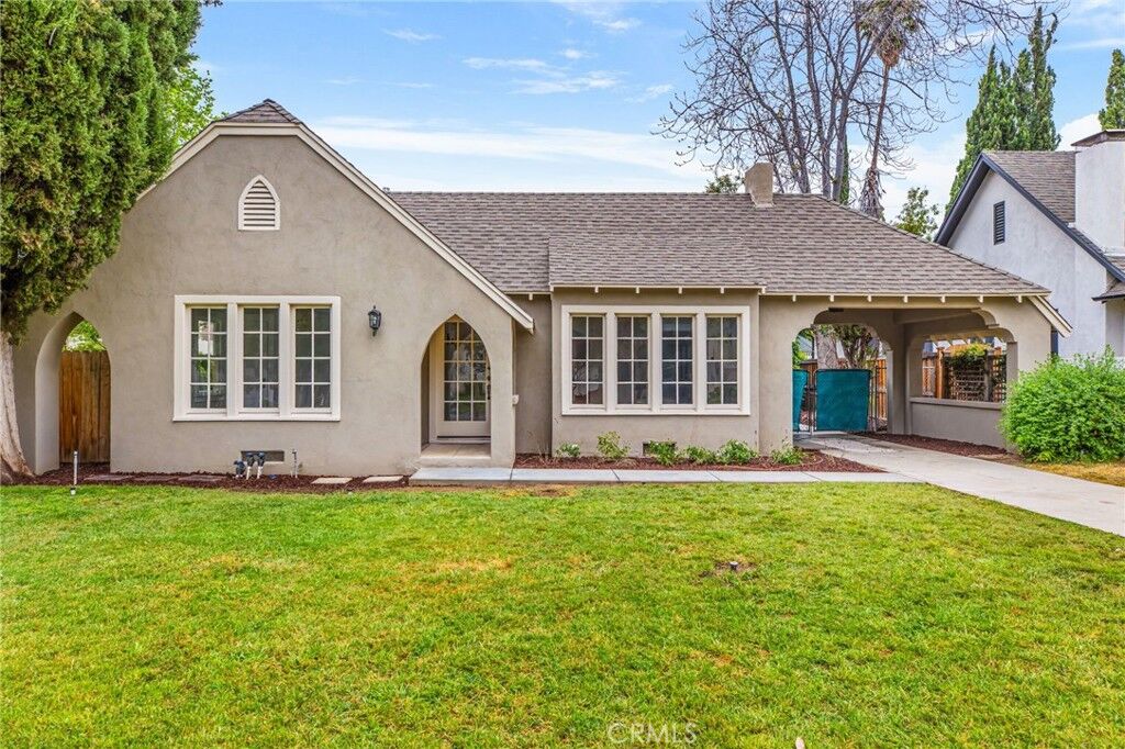 Property Photo:  4427 Sunnyside  CA 92506 