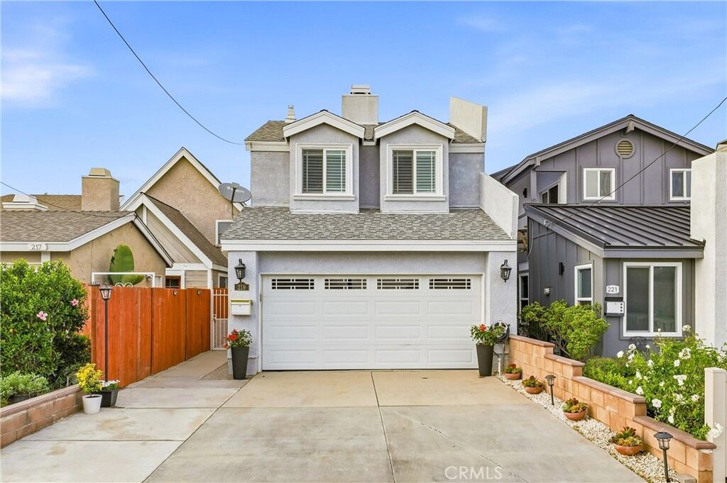 Property Photo:  219 Memphis Ave  CA 92648 