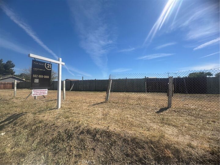 Property Photo:  4 Ave Q4  CA 93543 