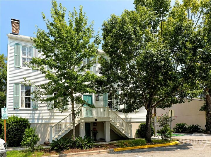 Property Photo:  424 E President Street  GA 31401 
