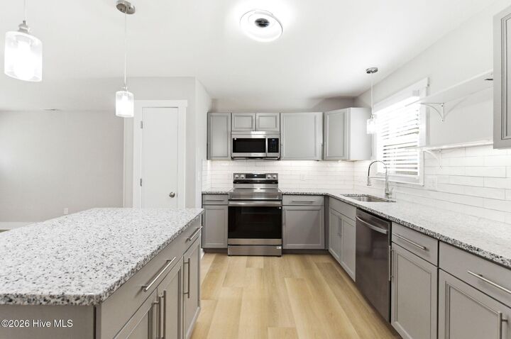 Property Photo:  5202 Fitzgerald Drive  NC 28405 