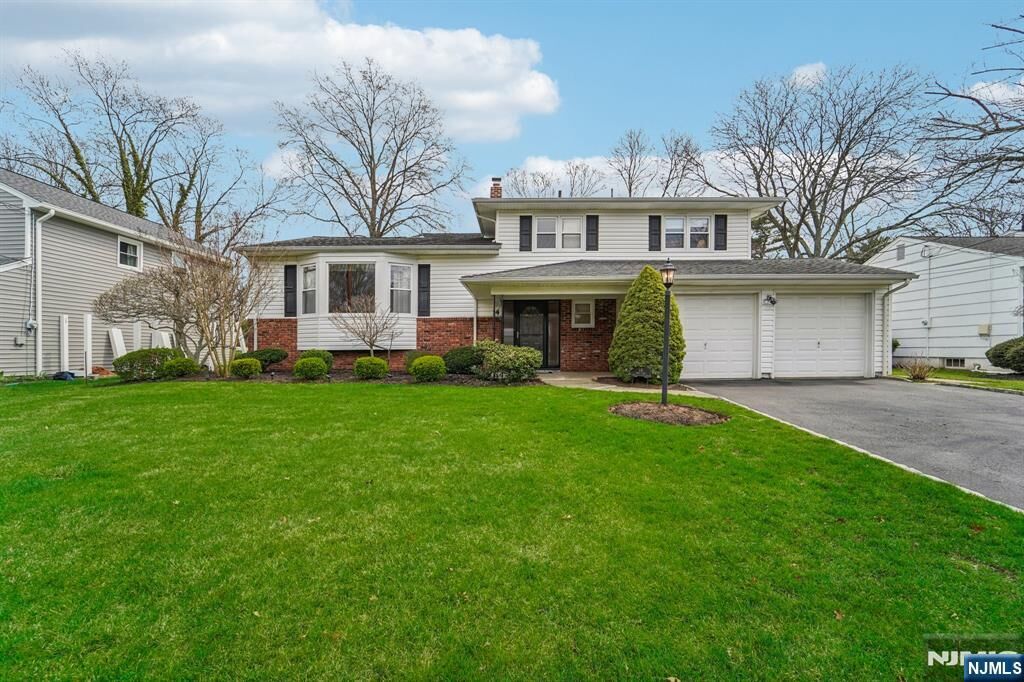 Property Photo: 14 Eton Place NJ 07081