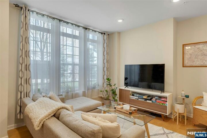 Property Photo:  10 Iris Lane 605  NJ 07026 