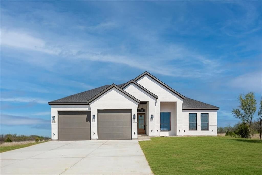 Property Photo: 60 Heritage Drive TX 76449