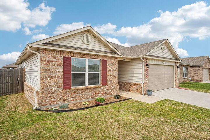 Property Photo:  1905 Mason Lane  OK 73127 