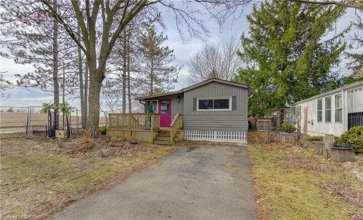 Property Photo: 580 Beaver Creek Road 11 ON N2J 3Z4