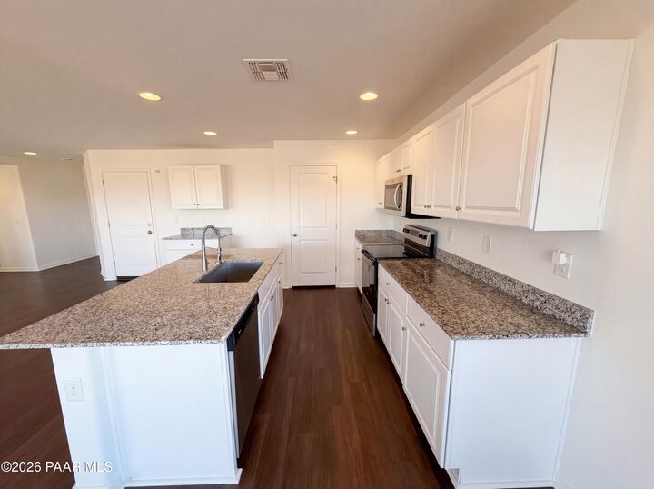 Property Photo:  60 W Monte Cristo Drive  AZ 85390 
