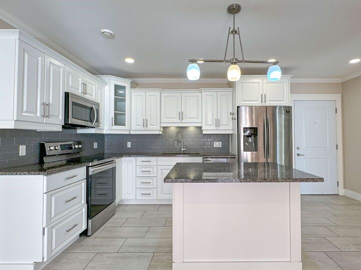 Property Photo:  210 Shakespeare Drive 108  PE C1B 4B7 