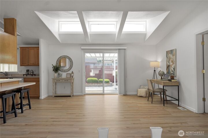 Property Photo: 24027 222nd Place SE 88 WA 98038