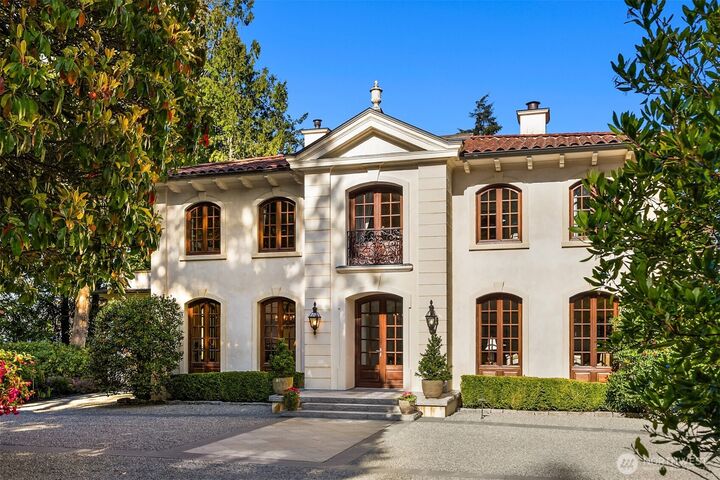 Property Photo:  8010  Grand Avenue NE  WA 98110 