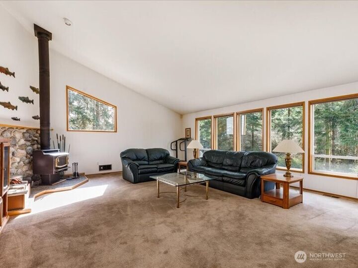 Property Photo:  2047  Briarwood Drive  WA 98277 
