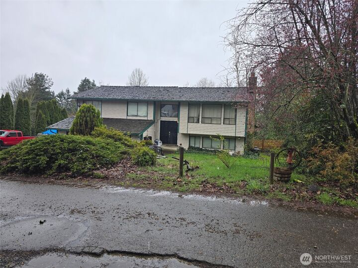 Property Photo:  25611  126th Place SE  WA 98030 