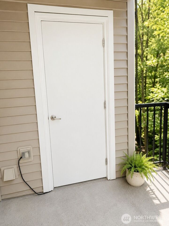 Property Photo:  10605 SE 261st Place D302  WA 98030 