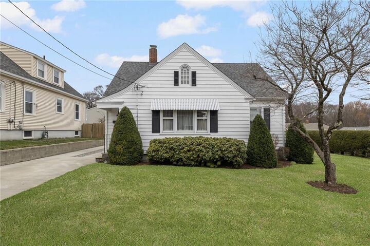 Property Photo:  10 Bellevue Avenue  RI 02911 
