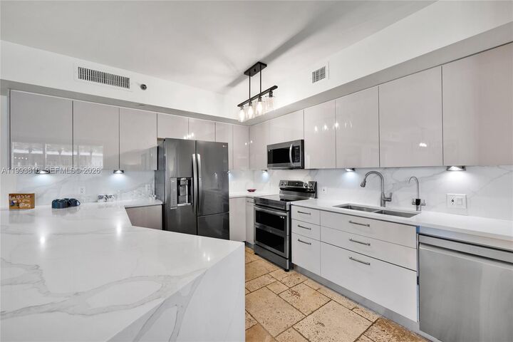 Property Photo:  1800 S Ocean Dr 1210  FL 33009 