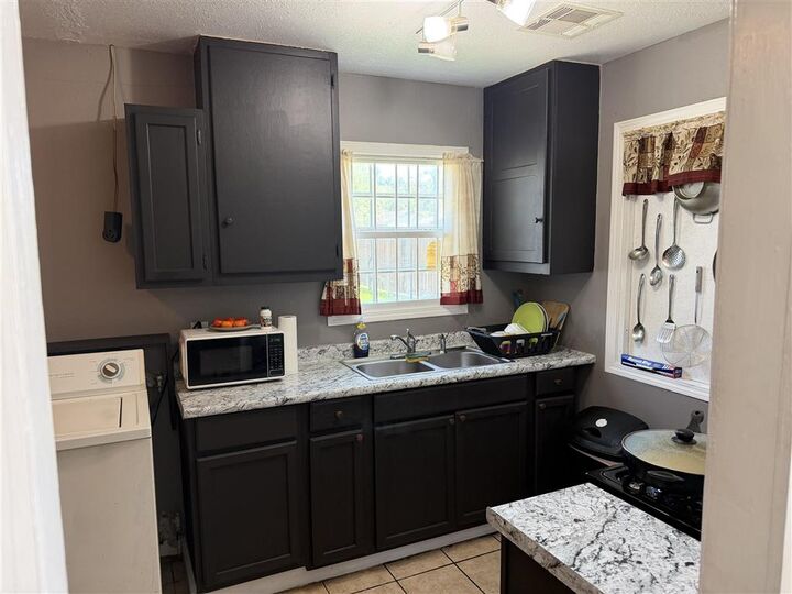 Property Photo: 2807 7th Street LA 70615