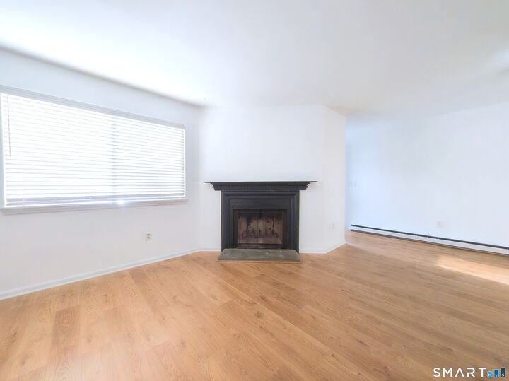 Property Photo: 8 Rose Lane 18-13 CT 06811