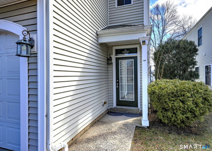 Property Photo:  10 Landin Street B  CT 06525 