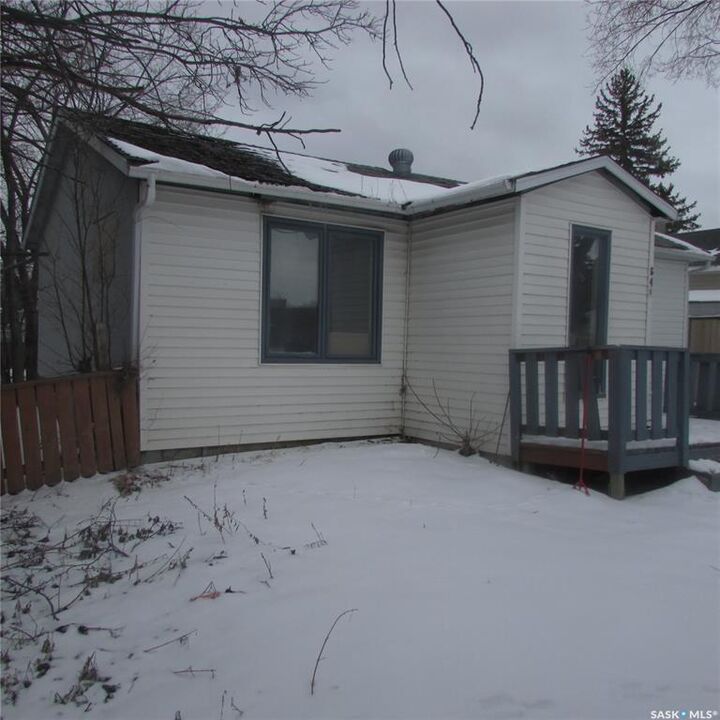Property Photo:  645 Montague Street  SK S4T 3G8 